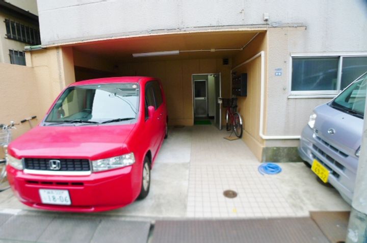 釣巻ビルの地図