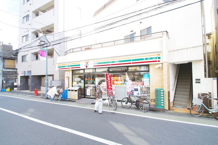 釣巻ビルの周辺