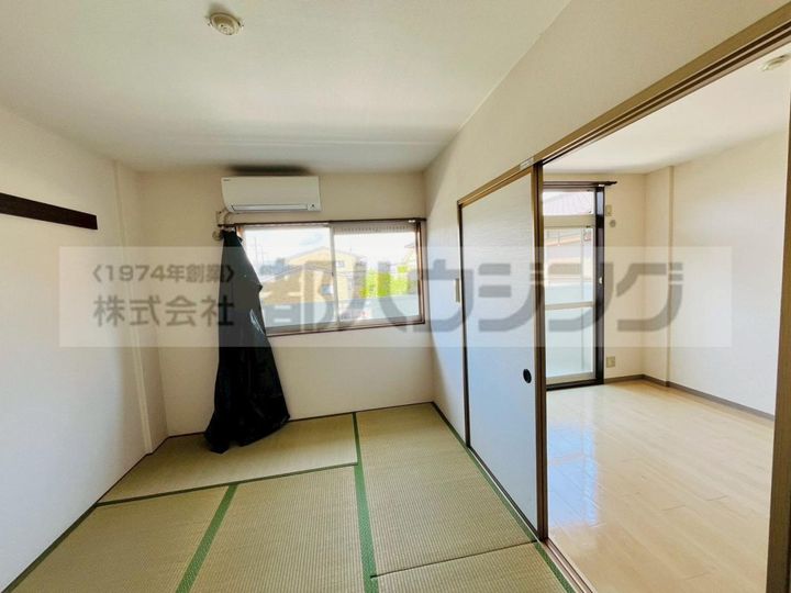 EXCELコーポの居間