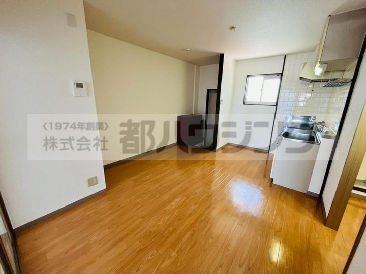 EXCELコーポの居間