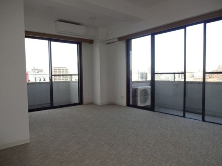 Daiwa Grace Maison 大島IIの居間