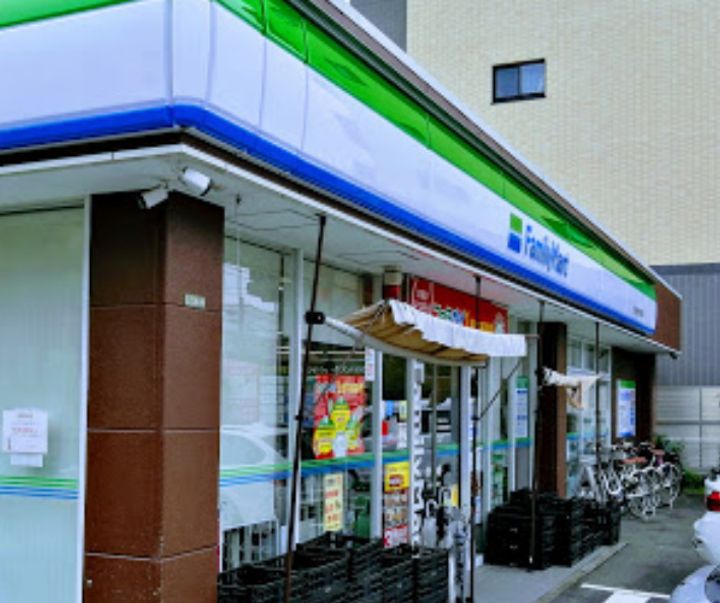 ティブロンコートの周辺