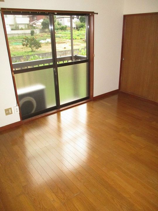 神奈川県横浜市戸塚区吉田町(アパート)の賃貸物件の居間