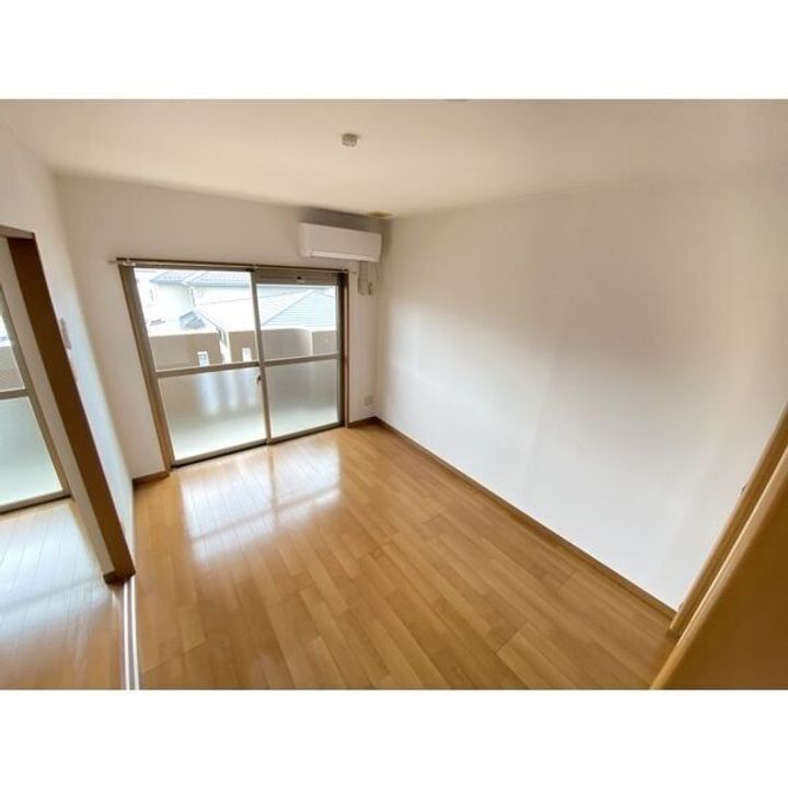 栃木県栃木市片柳町1(マンション)の賃貸物件の居間