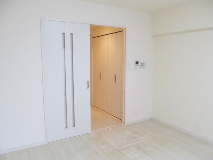 プラーフ湊川の内装