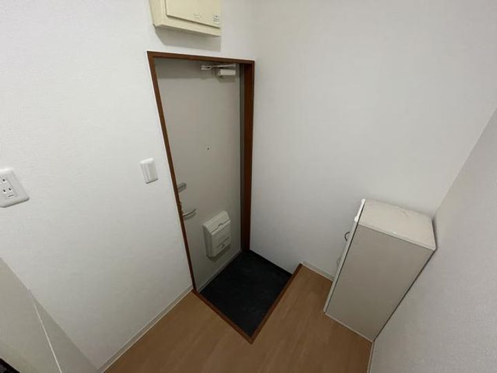レジデンスミタの玄関