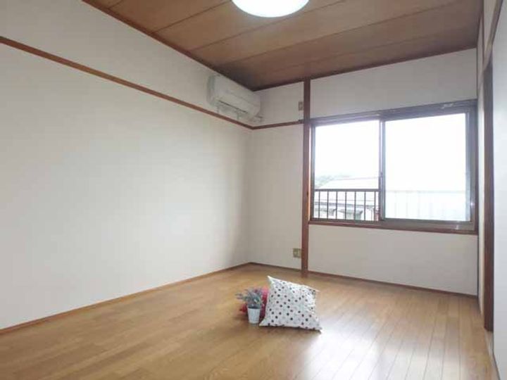 ルナハイツにしむらの内装