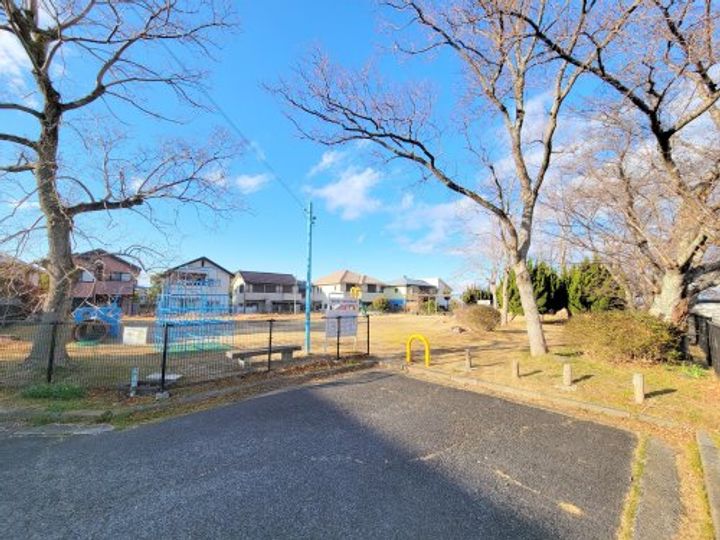 アゼリオ学園前B棟の周辺