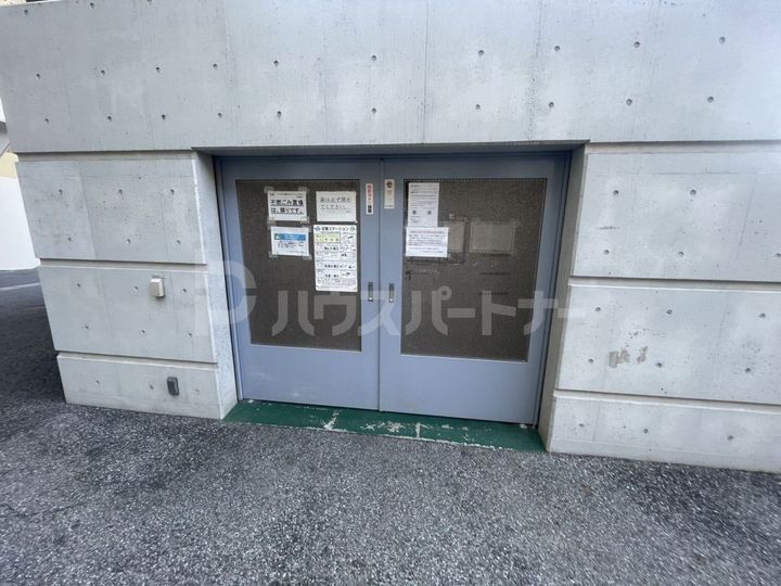 リーベスト東中山の地図