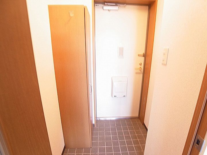 アーバンビューヒルズハウスの玄関