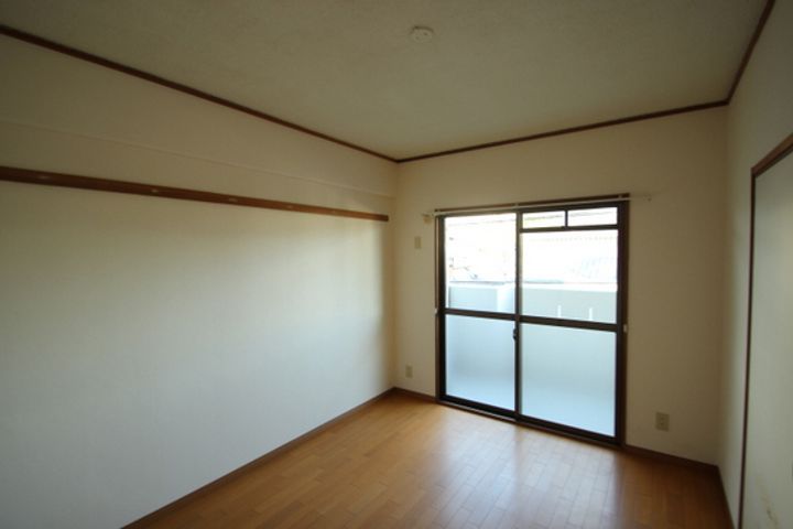 ピープルタウン八幡の内装