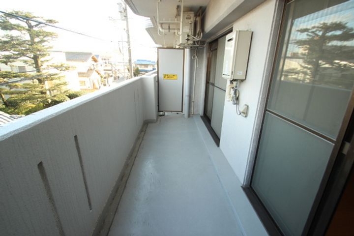 ピープルタウン八幡の内装