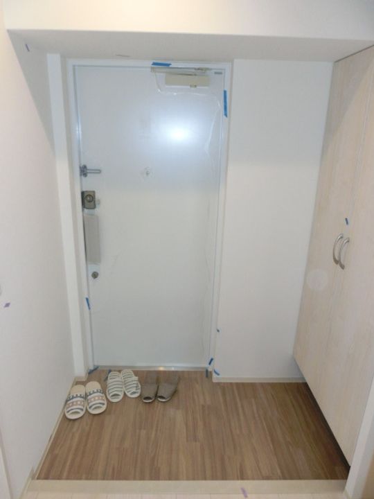 AULII Osakaの玄関