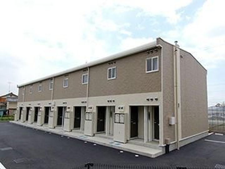 レオパレスグランシャリオの玄関