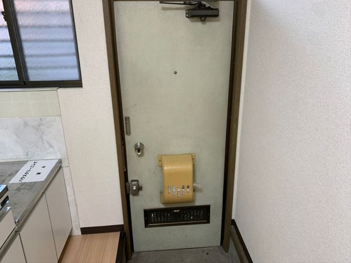 神奈川県横浜市戸塚区下倉田町(アパート)の賃貸物件の玄関