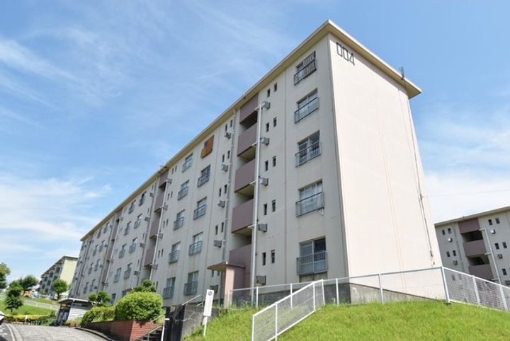 UR岩成台の外観