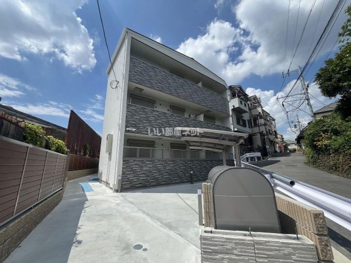 大阪府四條畷市大字清瀧(アパート)の賃貸物件の外観