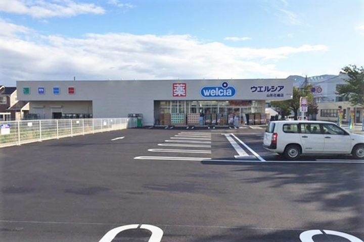 アンジェリックCの周辺