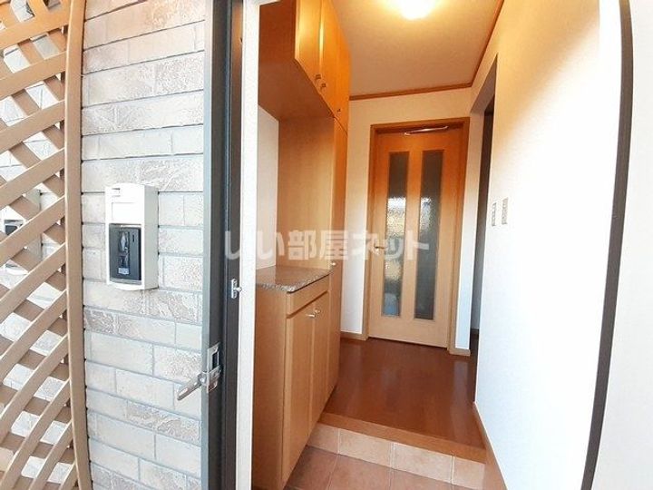 兵庫県加東市社(アパート)の賃貸物件の玄関