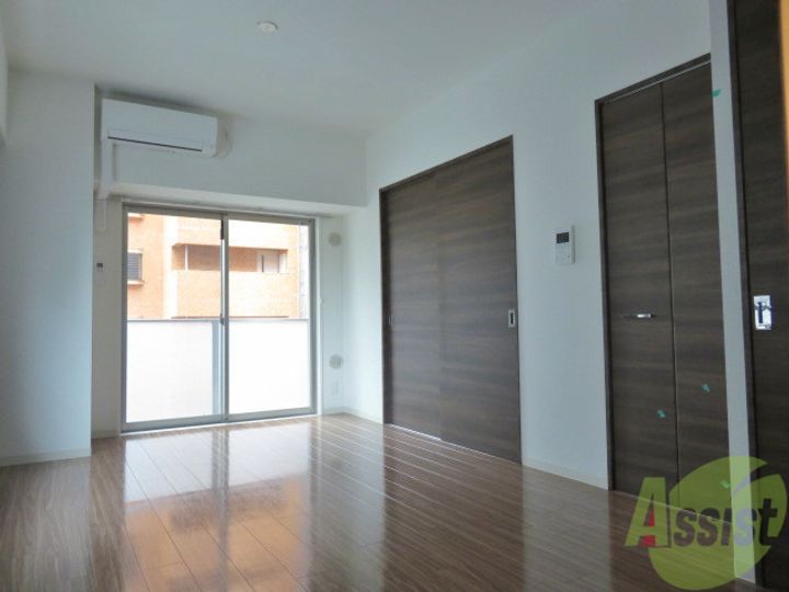 ONE HOUSE 上杉の居間