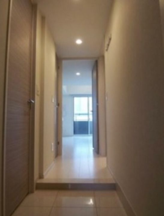 イニシアイオ西麻布の玄関