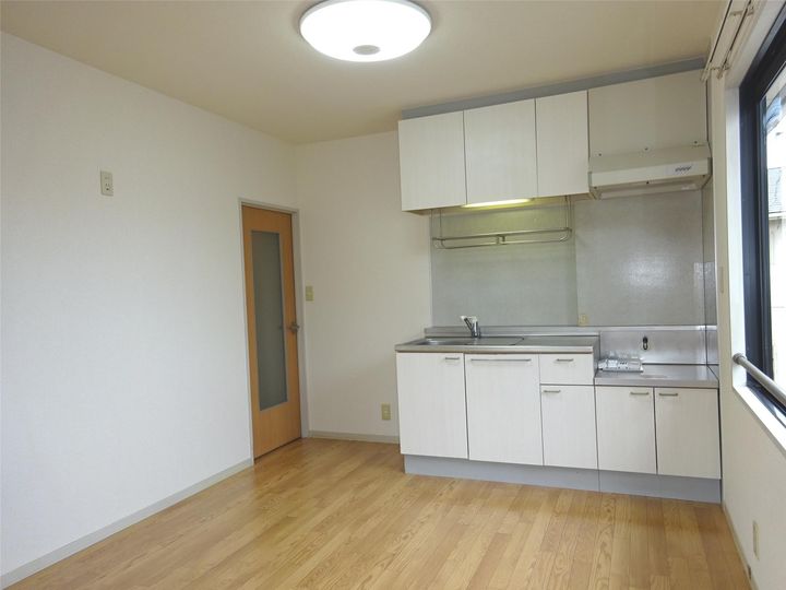 フレグランス高田の居間