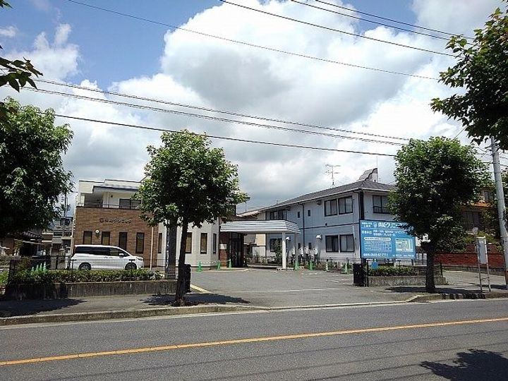 クレストールコハクBの周辺