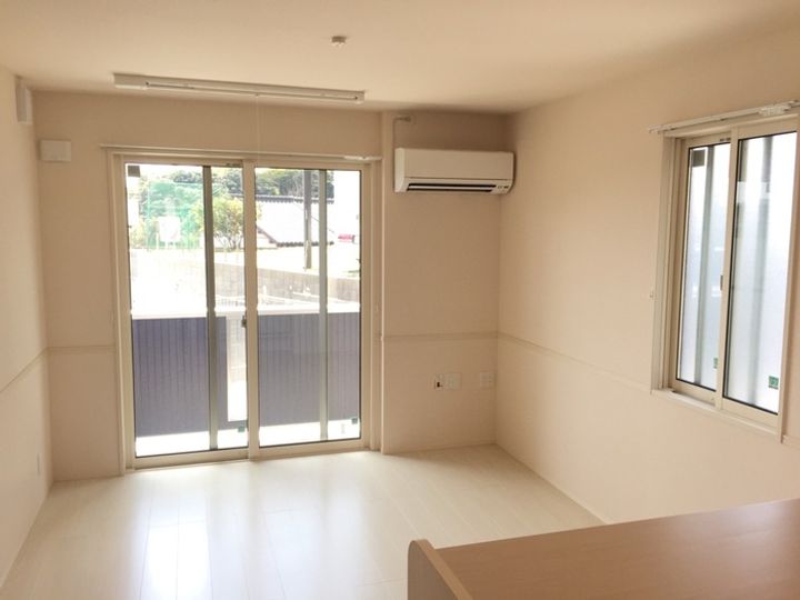 山口県下関市大字有冨(アパート)の賃貸物件の居間