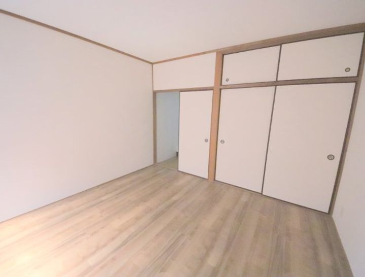 コーポ華の居間