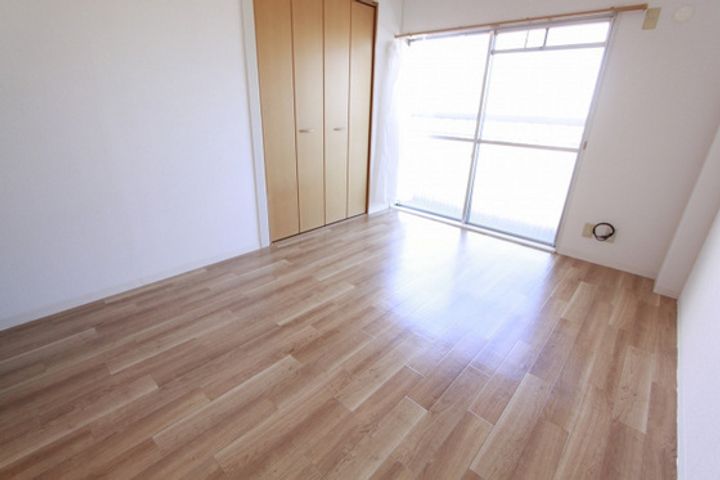 鈴峰ビルの内装