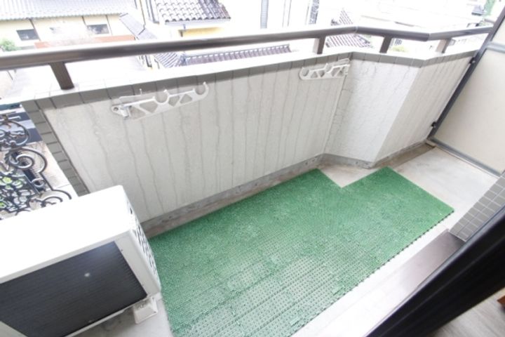 ピアステージ勝田の居間