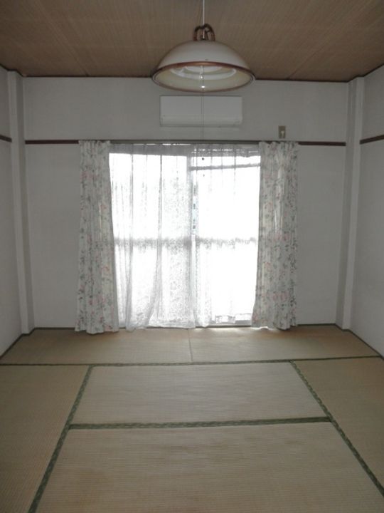 水前寺ハイツの居間