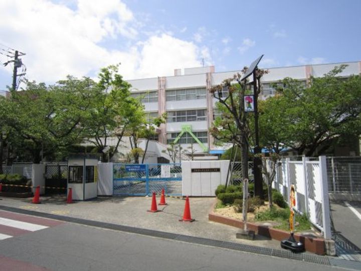 狭山住宅3号棟の周辺