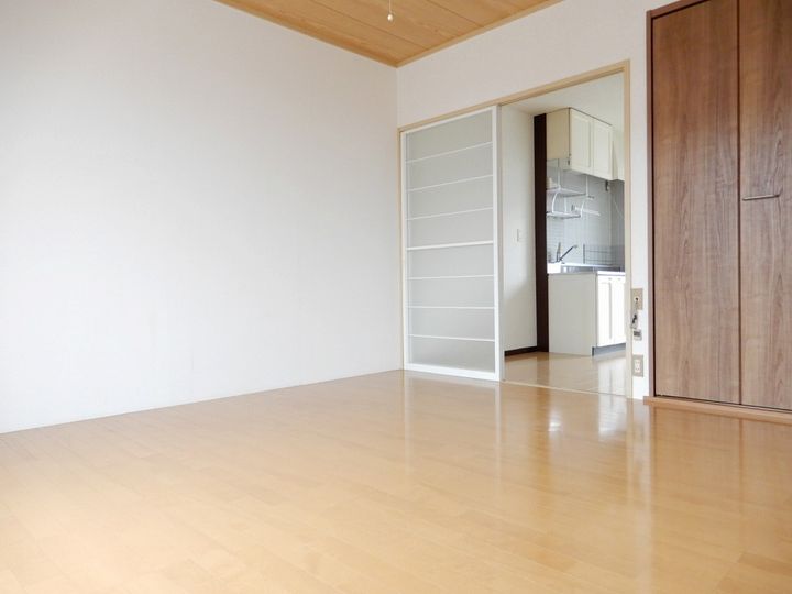 パールサンシティの居間