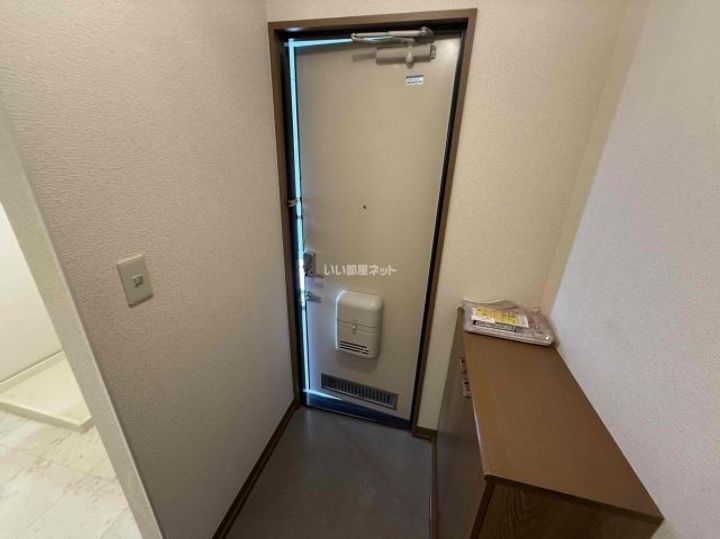 兵庫県三田市横山町(アパート)の賃貸物件の玄関
