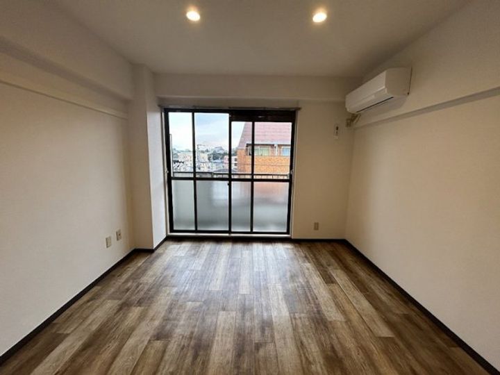 ホリホックイン元浜の居間