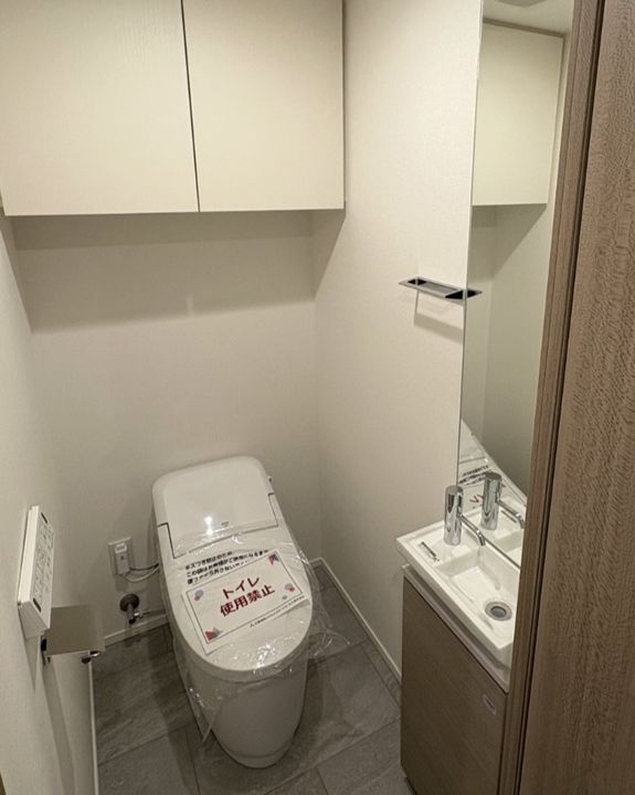 東京都新宿区東五軒町の賃貸マンションの内装
