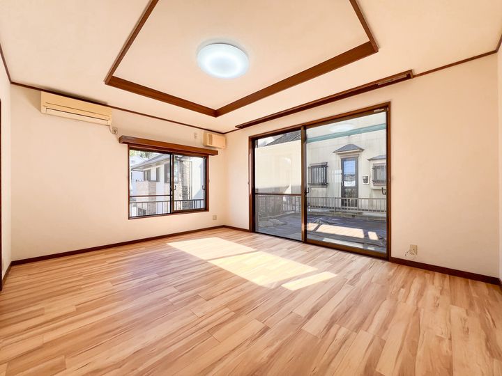 神奈川県綾瀬市小園(一戸建)の賃貸物件の居間