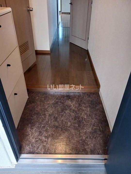 滋賀県彦根市松原町(マンション)の賃貸物件の玄関