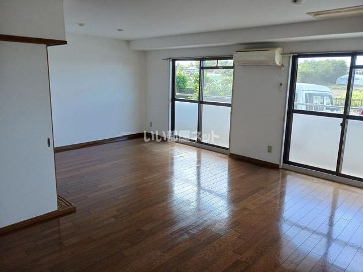 滋賀県彦根市松原町(マンション)の賃貸物件の居間