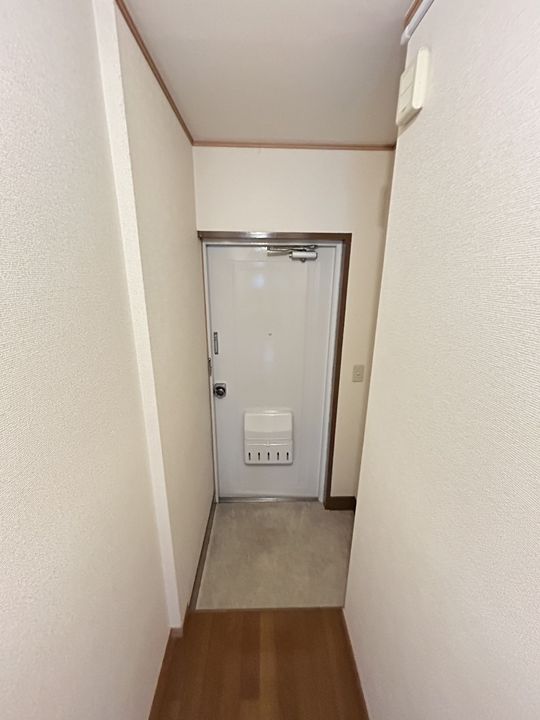 兵庫県明石市小久保5(マンション)の賃貸物件の玄関