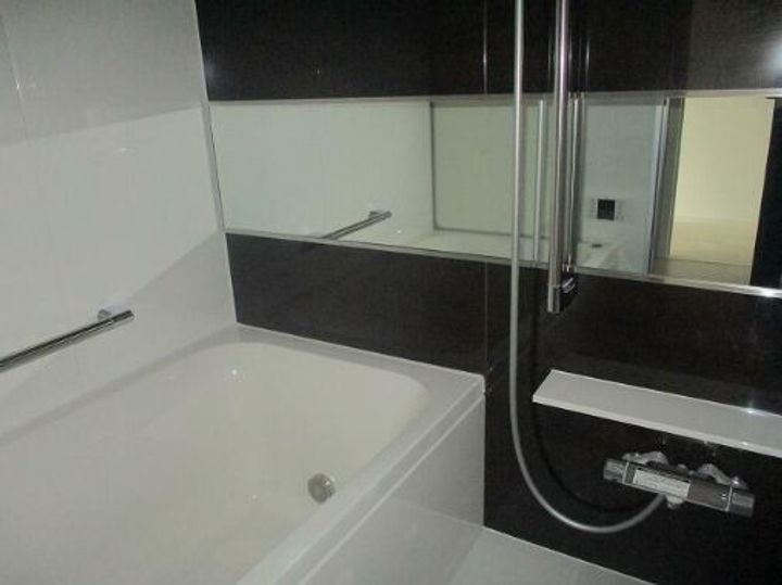 クレストコート志村坂上の風呂