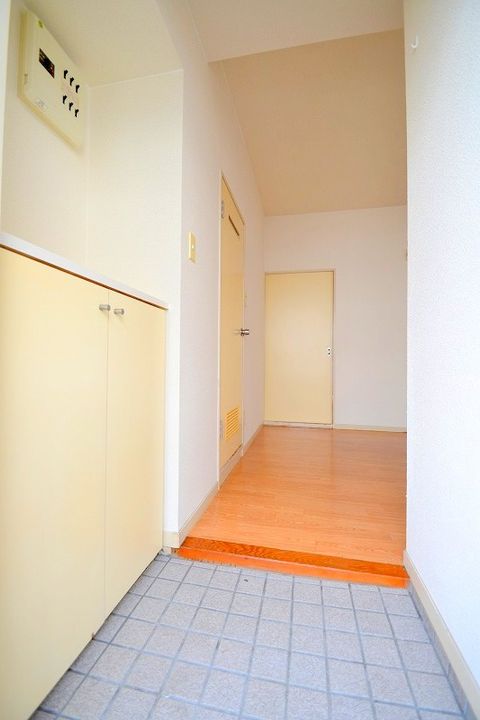 コーポナマタメの玄関