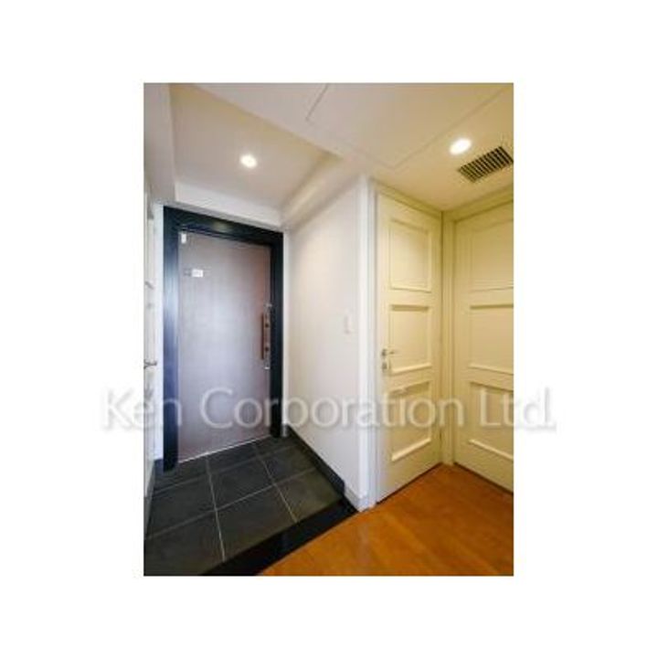 東京ツインパークスLEFT WINGの玄関