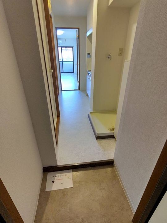 ドミール江戸堀の玄関