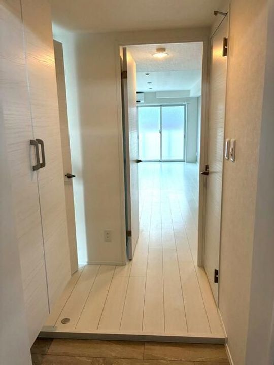 東京都世田谷区上馬5(マンション)の賃貸物件の玄関