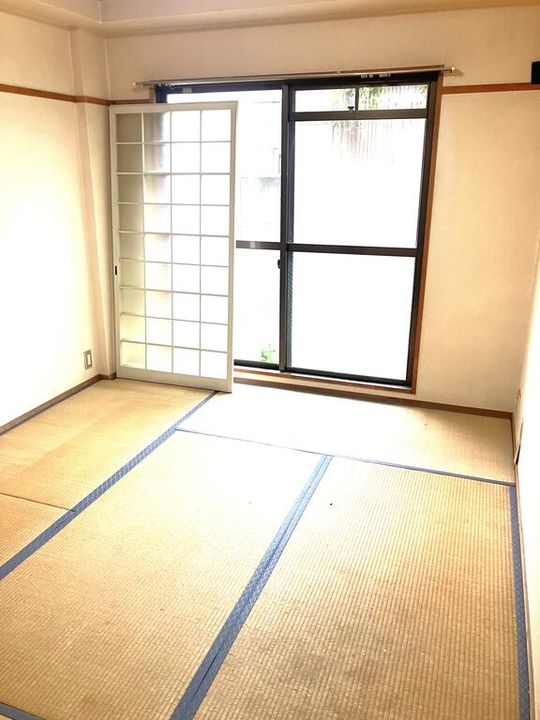 コーポアルテミスの居間