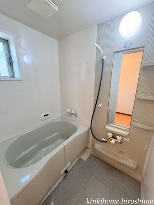 広島県大竹市南栄2(アパート)の賃貸物件の風呂