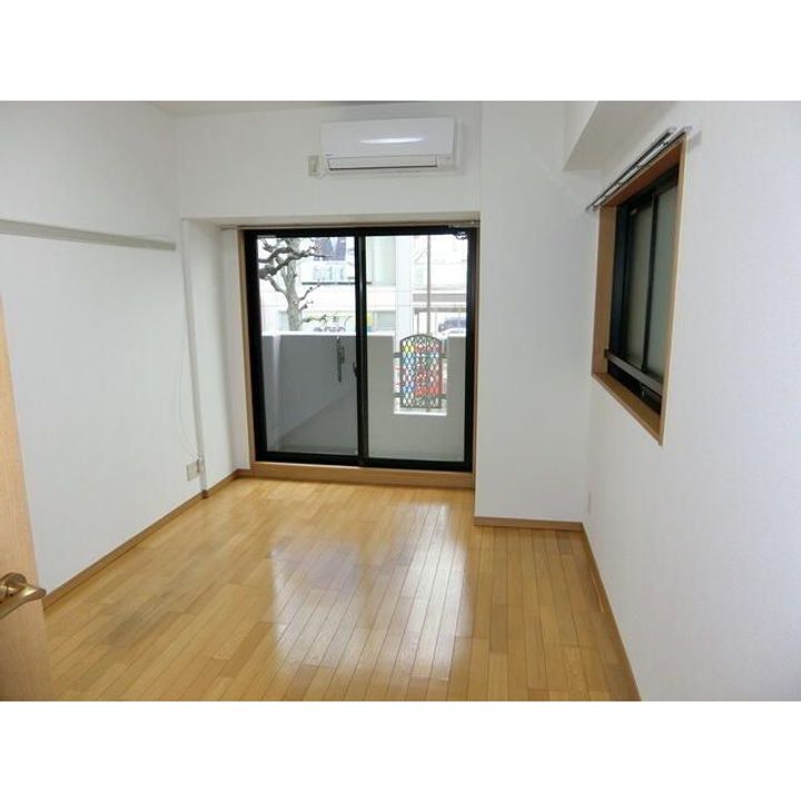 クレアシオン中野北の居間