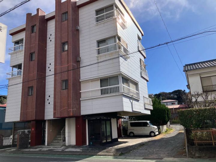 杉山マンションの外観